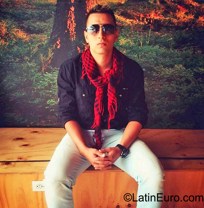 Date this passionate Colombia man Mauricio from Medellin CO17934