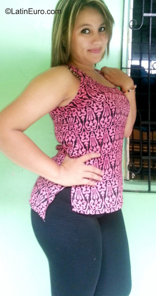 Date this passionate Honduras girl Alicia from San Pedro Sula HN1695