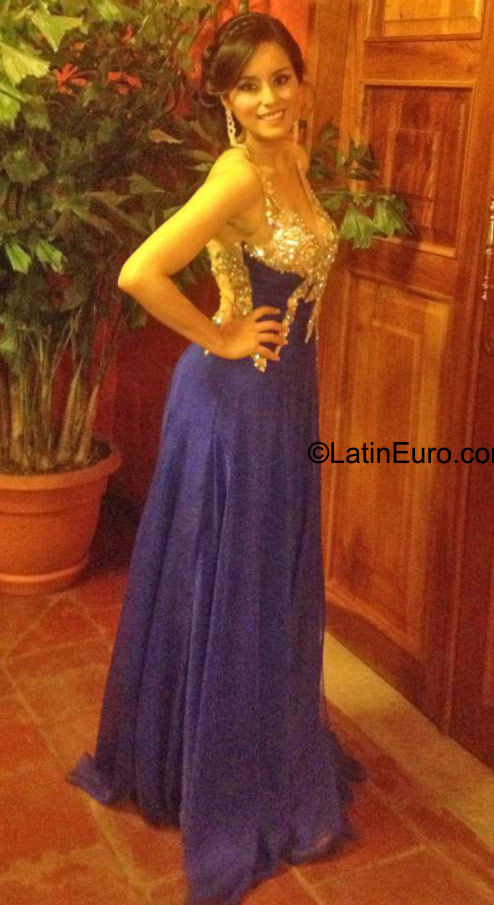 Date this stunning Honduras girl Iveth from Comayagua HN1688