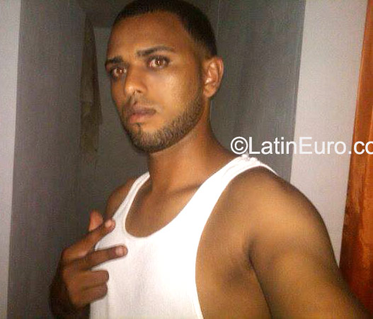 Date this gorgeous Dominican Republic man Diego from santiago DO23194