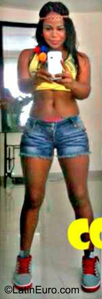 Date this foxy Colombia girl Miller from Cali CO18007