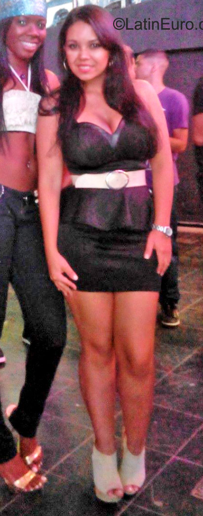 Date this hard body Colombia girl Tiffany from Cali CO18019