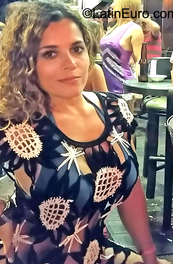 Date this sensual Mexico girl Betty from Ciudad Obregon MX1454