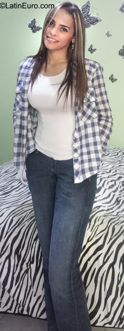 Date this passionate Colombia girl Liliana from Medellin CO18040