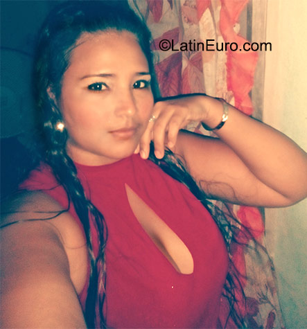 Date this gorgeous Honduras girl Yajairia from La Ceiba HN1700