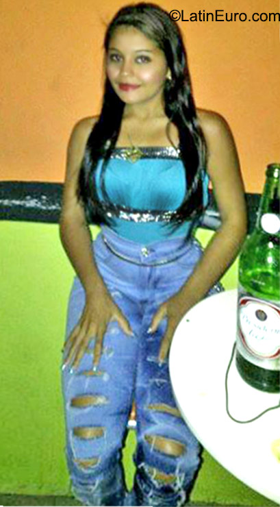 Date this tall Dominican Republic girl Yocastra from Santo Domingo DO23316