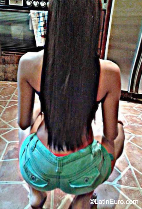 Date this sensual Dominican Republic girl Jasmin from Santo Domingo DO23338