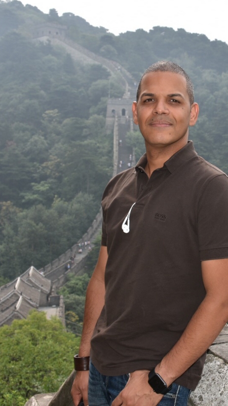 Date this sensual Switzerland man Roberto from Zurich CH136