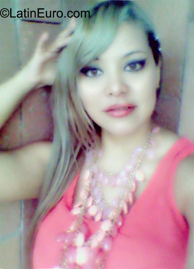 Date this gorgeous Colombia girl Perlita8 from Santa Marta CO18081