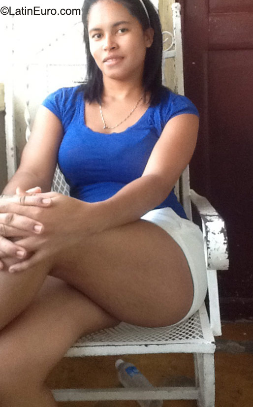 Date this tall Dominican Republic girl Carolina from Santo Domingo DO23396