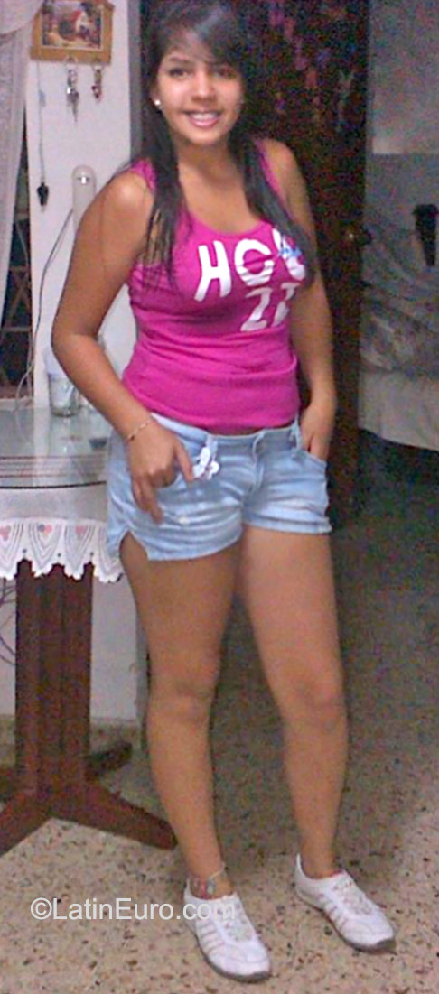 Date this hard body Colombia girl Marcela from Jamundi CO18092