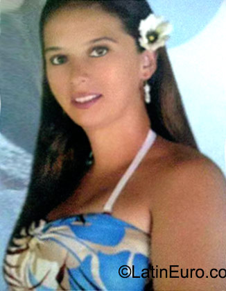 Date this happy Colombia girl Eliana from Cali CO18094