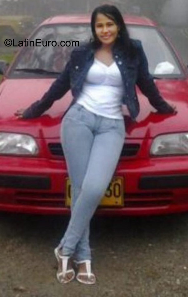 Date this sensual Colombia girl Shiliticia from Cali CO18101