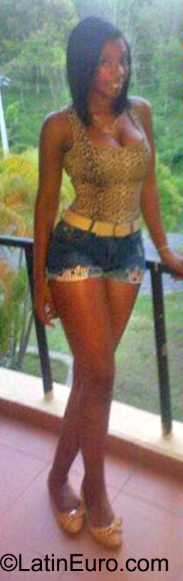 Date this hot Dominican Republic girl Mickie from Santo Domingo DO23440