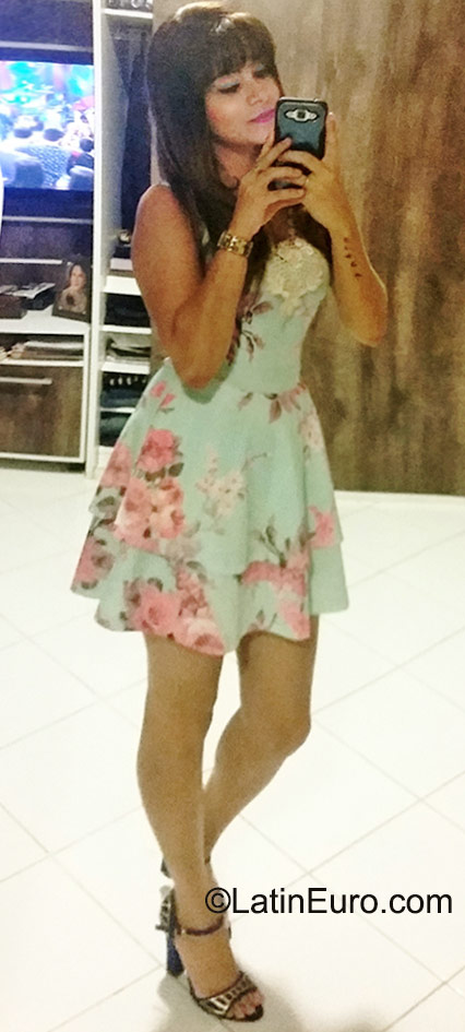 Date this athletic Brazil girl Luiroia from Belem BR9466