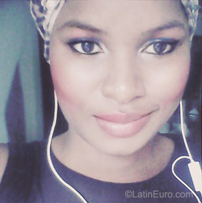 Date this funny Colombia girl Lili from Cali CO18121