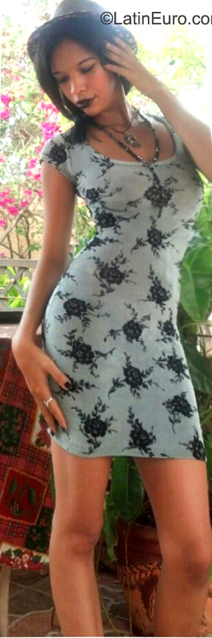 Date this tall Dominican Republic girl Cielo from Santiago DO23523