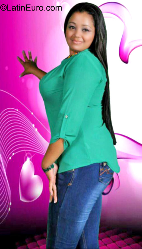 Date this hot Honduras girl Nataly from El Progreso HN1749