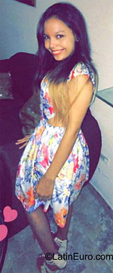 Date this athletic Colombia girl Andrea from Santa Marta CO18140