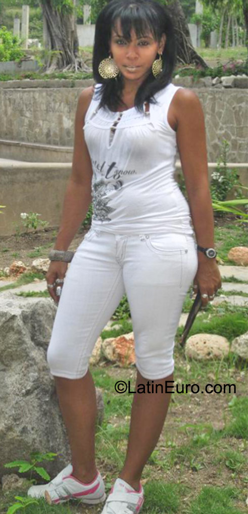 Date this passionate Cuba girl Yisell from Santiago de cuba CU63
