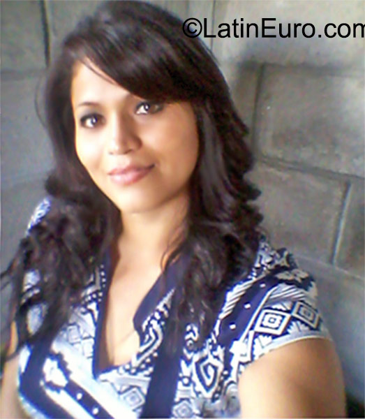 Date this happy Honduras girl Delmi from Tegucigalpa HN1772