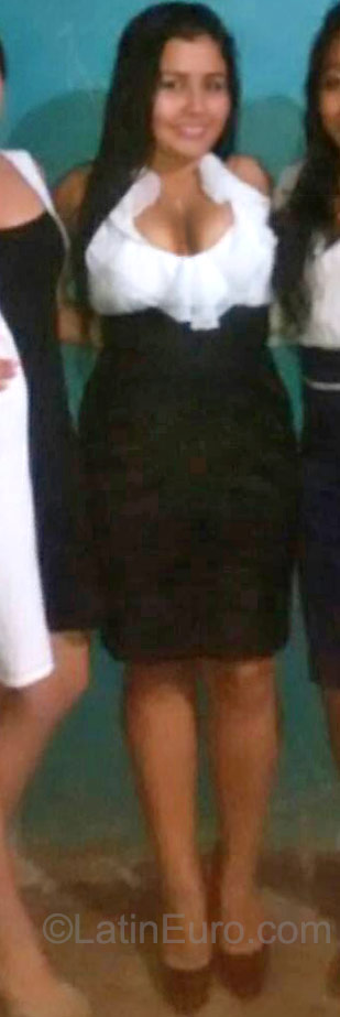 Date this young Honduras girl Giselle from San Pedro Sula HN1776