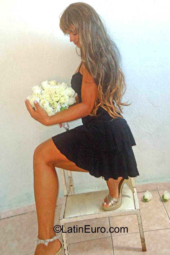 Date this attractive Brazil girl Bela from Recife BR9544