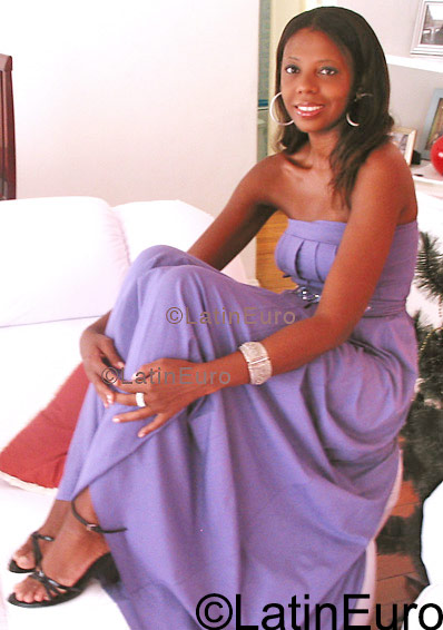 Date this good-looking Brazil girl Jandaira from Salvador BR9485