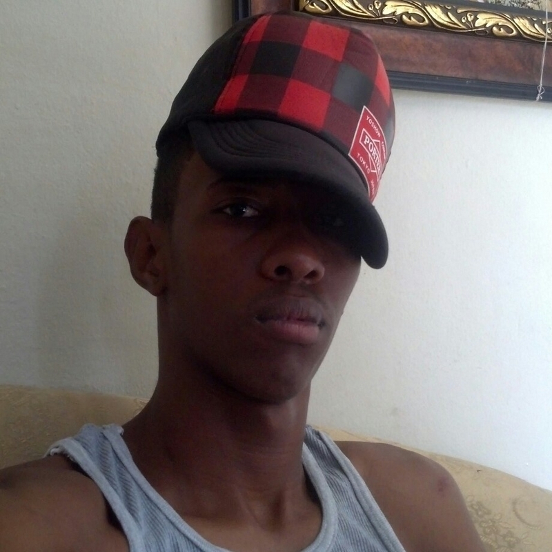 Date this nice looking Dominican Republic man Melvin from Santo Domingo DO23725