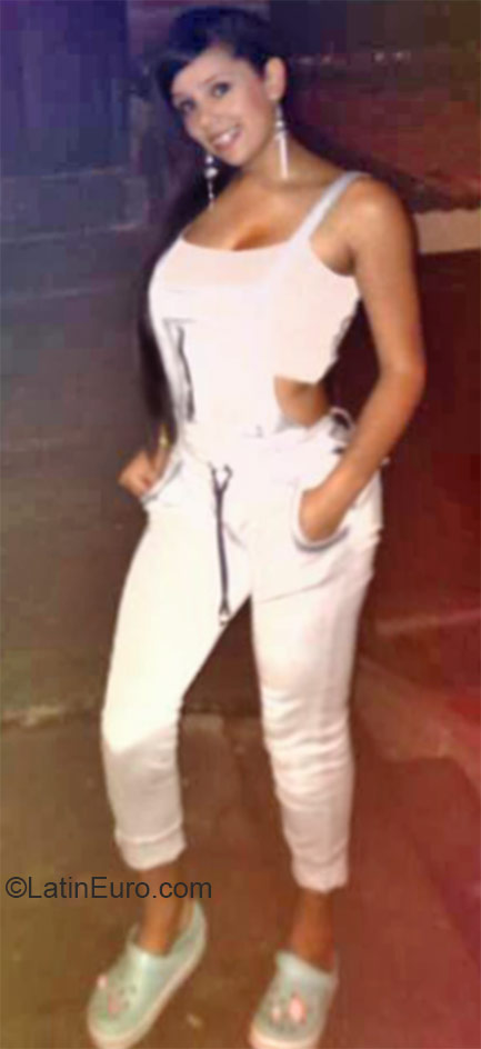 Date this fun Colombia girl Elizabeth from Medellin CO18223