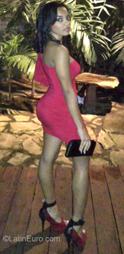 Date this passionate Dominican Republic girl Alma from Puerto Plata DO23759