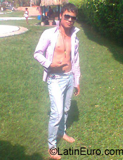 Date this foxy Colombia man Daniel from Bogota CO18235