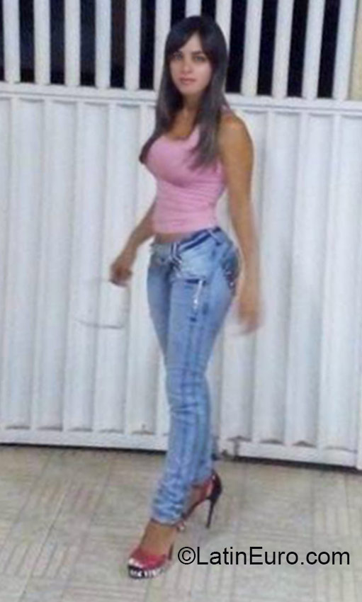 Date this voluptuous Brazil girl Micarlia from Ocidental BR9502