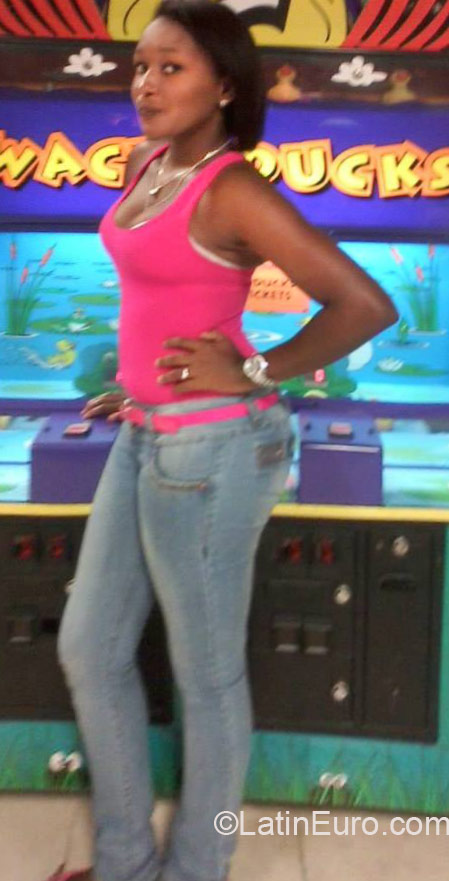 Date this good-looking Dominican Republic girl Yokasta from Santiago DO23862