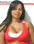 voluptuous Colombia girl Eliana from Cali CO18268