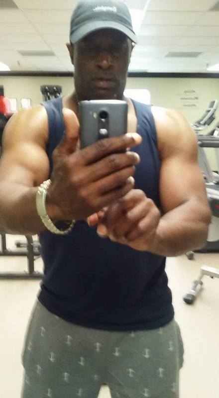 Date this foxy United Kingdom man 4evayours from Cardiff GB841