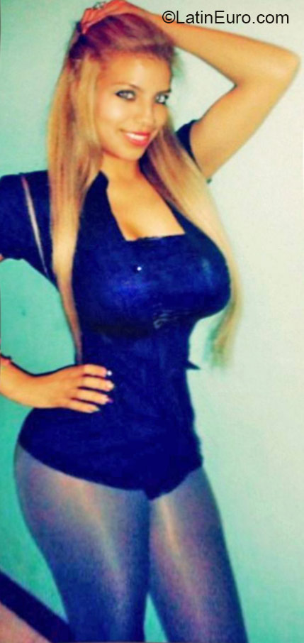 Date this funny Panama girl Johanny from Panama City PA750