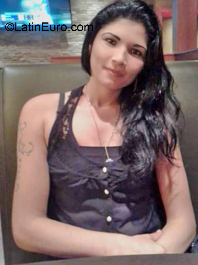 Date this pretty Panama girl Maribel from Panama City PA752