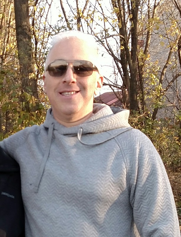 Date this nice looking United States man Scott from Boston US16736