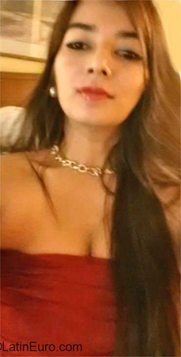 Date this tall Honduras girl Isabella from Tegucigalpa HN1843