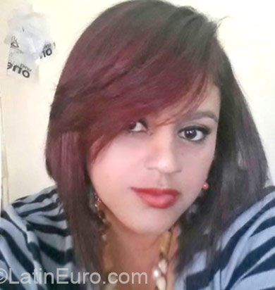 Date this pretty Honduras girl Mery from Tegucigalpa DO24140