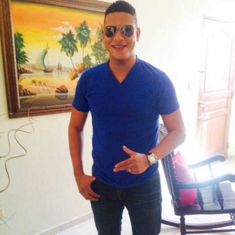 Date this happy Dominican Republic man Adalberto from Usa DO24170