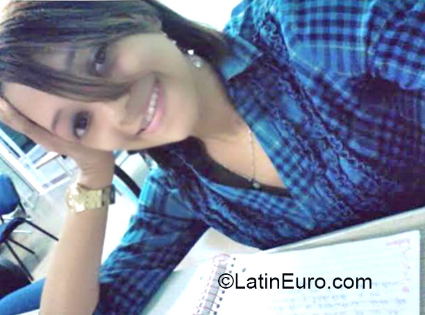 Date this nice looking Dominican Republic girl Radi from Boca Chica DO24247