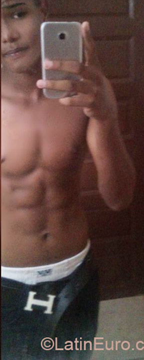 Date this funny Dominican Republic man Kendry from Santo Domingo DO24248