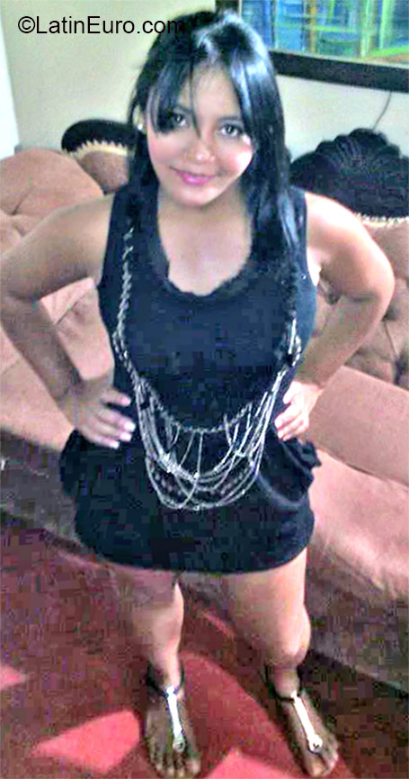Date this georgeous Dominican Republic girl Guisele from Santiago DO24250