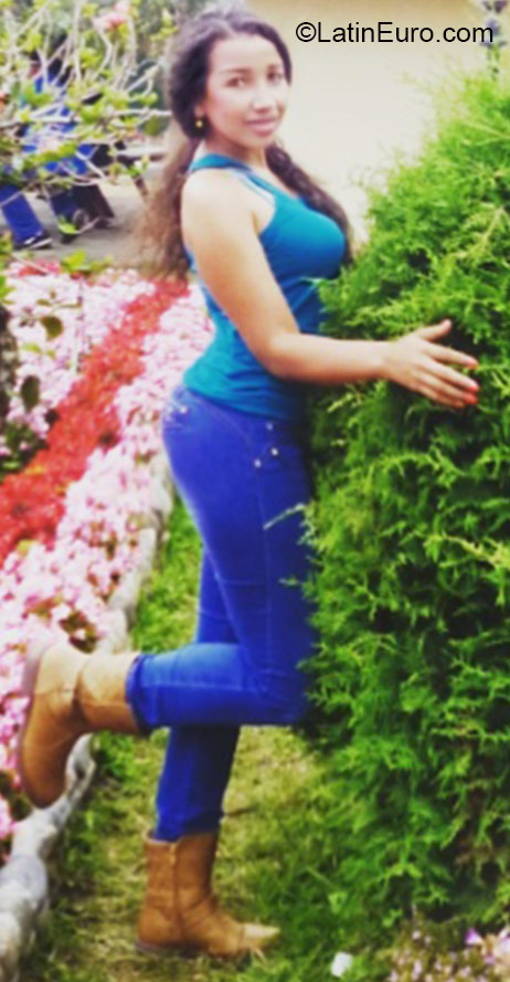 Date this happy Panama girl Monica from Panama PA836