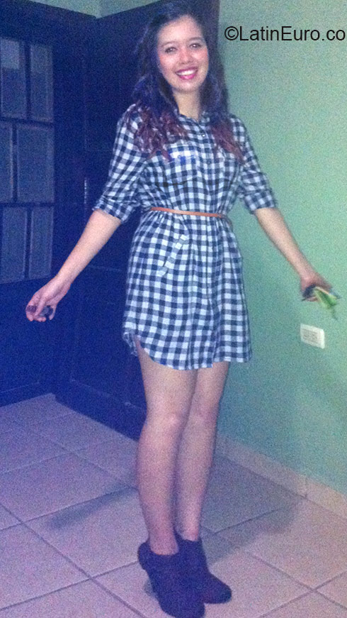 Date this young Honduras girl Kensy from Copan HN2304