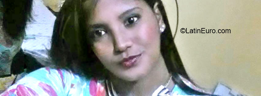 Date this foxy Dominican Republic girl Yafreisy from Santo Domingo DO24578