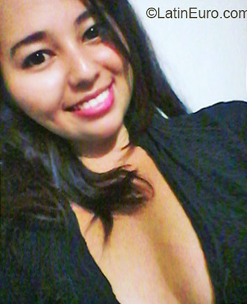 Date this fun Colombia girl Karen from Bogota CO18534
