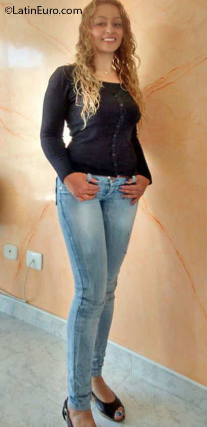 Date this exotic Colombia girl SOPHIA2016 from Bogota CO18539